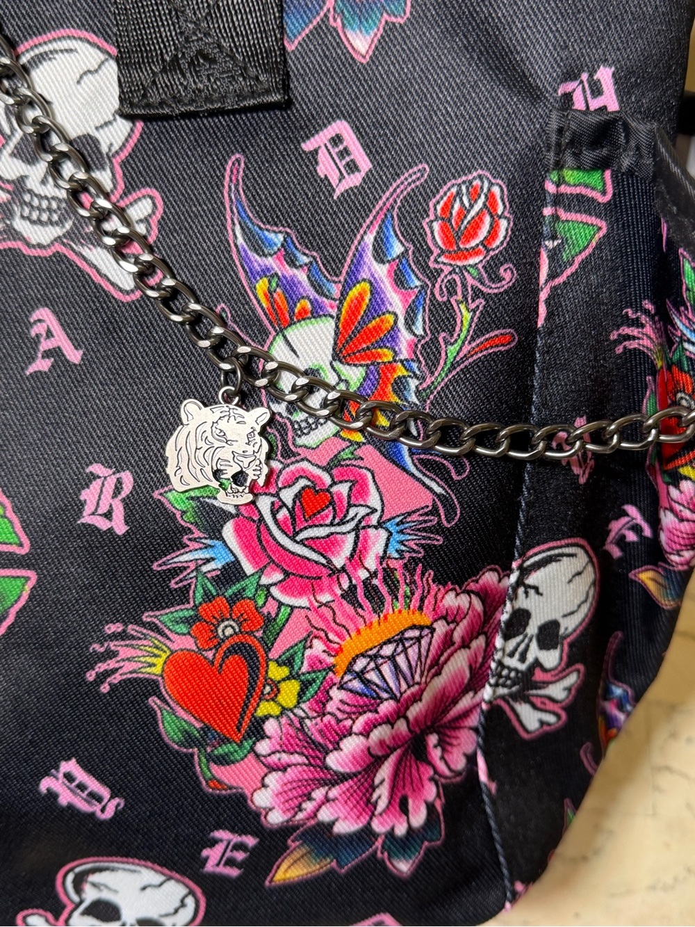Ed Hardy Lunch Tote - Picture 4 of 9